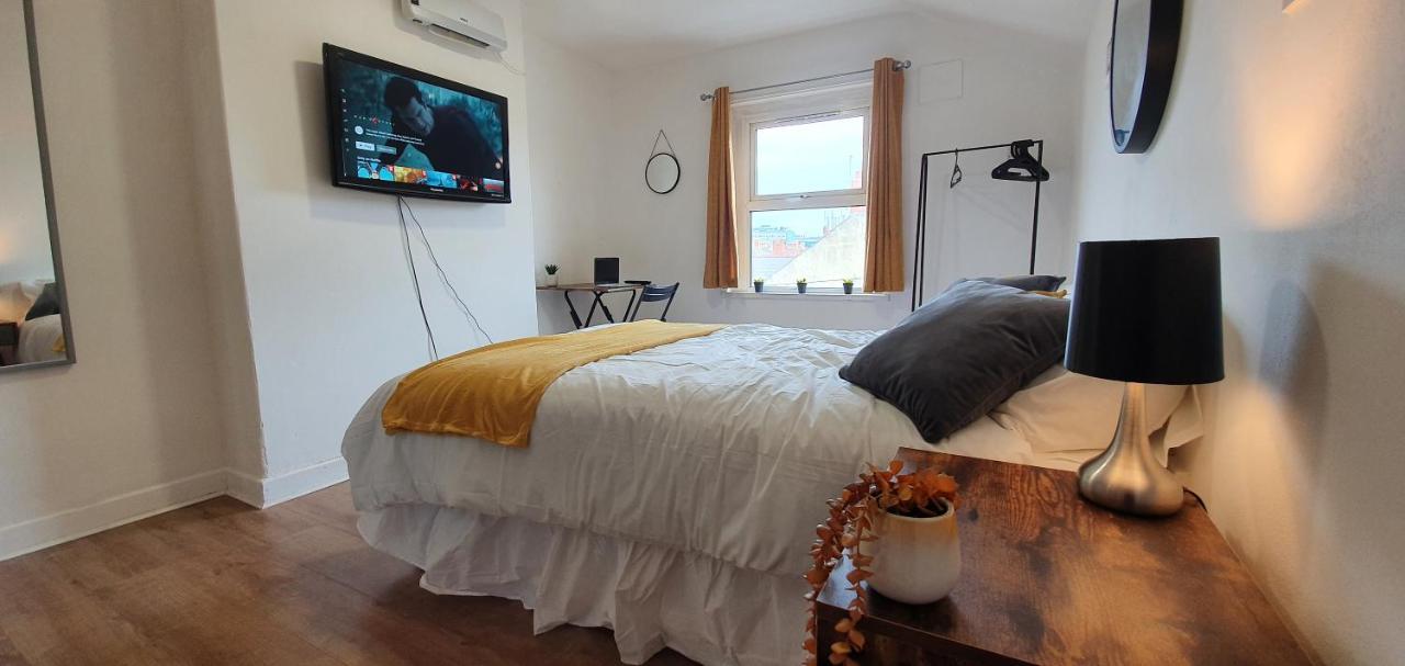 Fast Broadband, Budget Stay, Free Netflix. Cardiff Ngoại thất bức ảnh